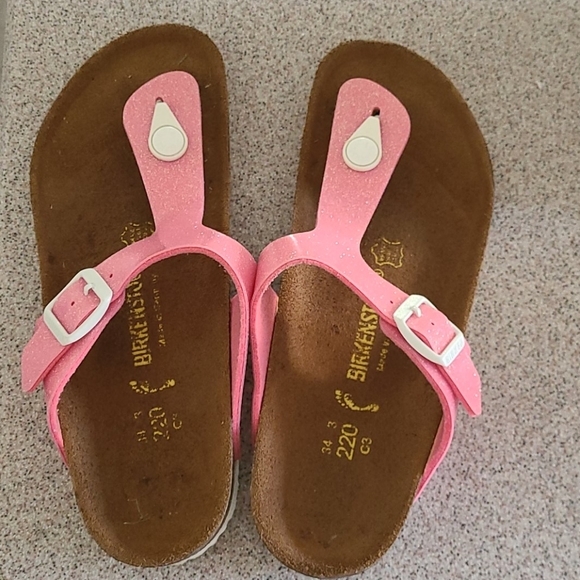 Birkenstock Other - Birkenstock Gizeh Sparkly Gel Sandals